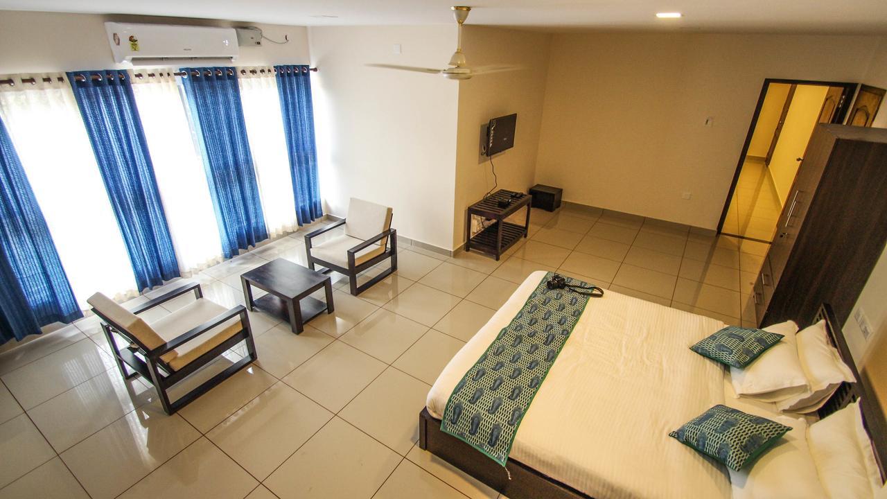 Kohinoor Hotel Alwaye Exterior photo